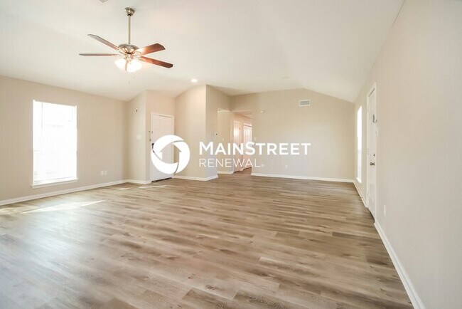 Building Photo - 3 Bedroom Pet-Friendly Home in Missouri City, TX with Main Street Renewal