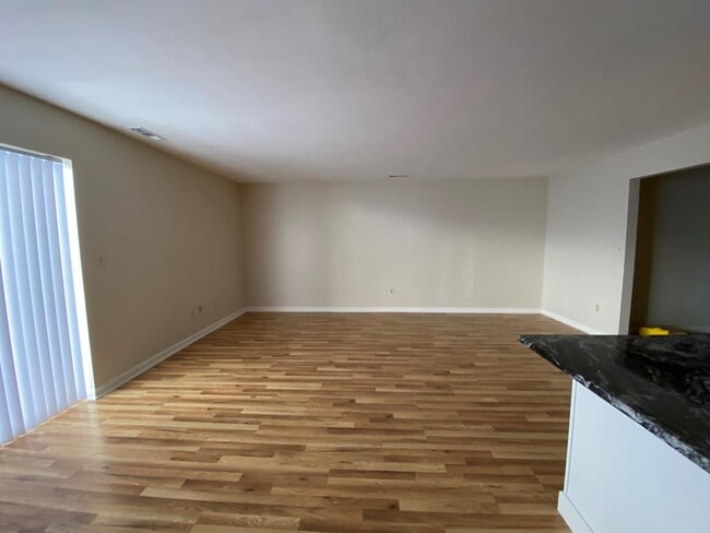 Foto del edificio - 7250 Beacon Hill Dr