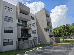 Building Photo - 8006 SW 149th Ave