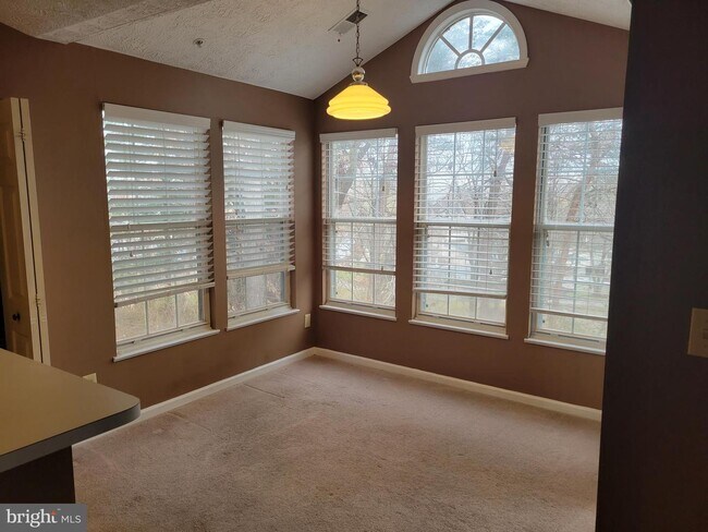 Building Photo - 2452 Apple Blossom Ln