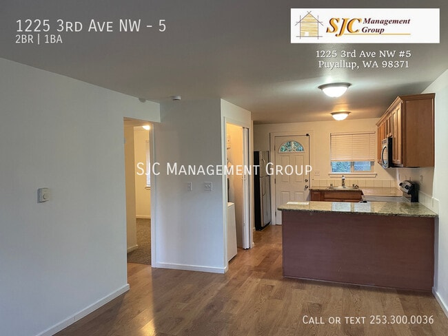 Building Photo - 1225 3rd Ave NW