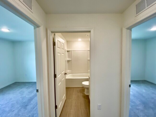 Foto del edificio - 884 Alminar Ave SE