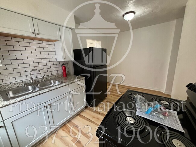 Foto del edificio - 212 E Bruce Ave