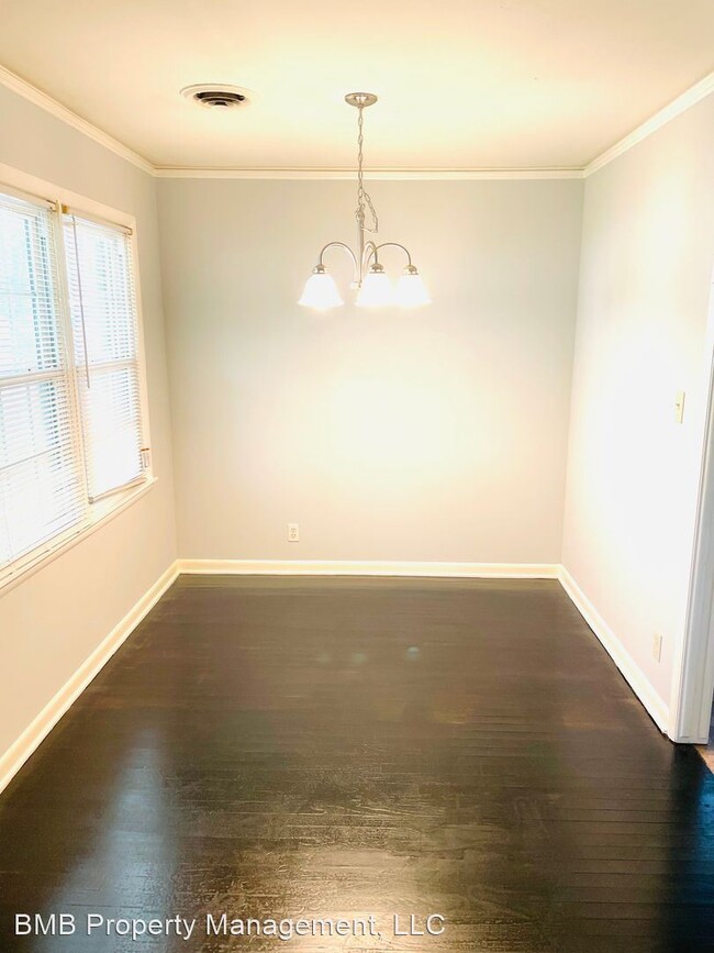 Building Photo - 3 br, 1 bath House - 1631 Robison Hill Road