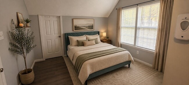 Foto del edificio - 2044 Shoreline Dr