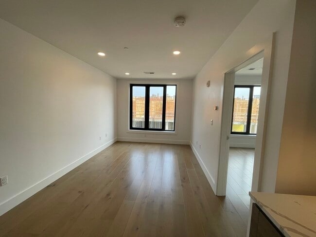 Building Photo - 30 Penniman Rd