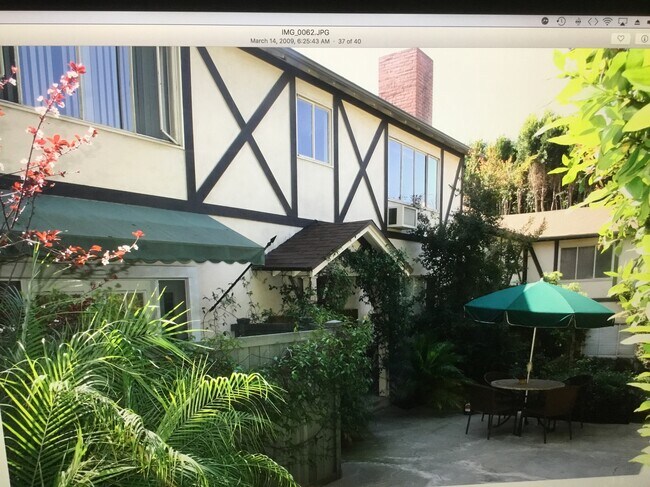 Garden Court Yard - 3349 Primera Ave
