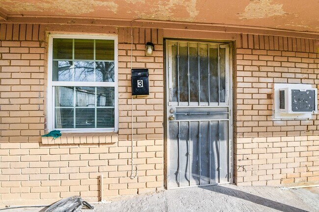 Foto del edificio - 3707 Seabrook St