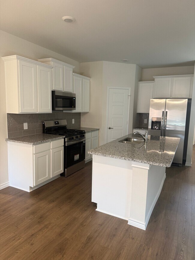 Foto del edificio - 10325 Baron Dr