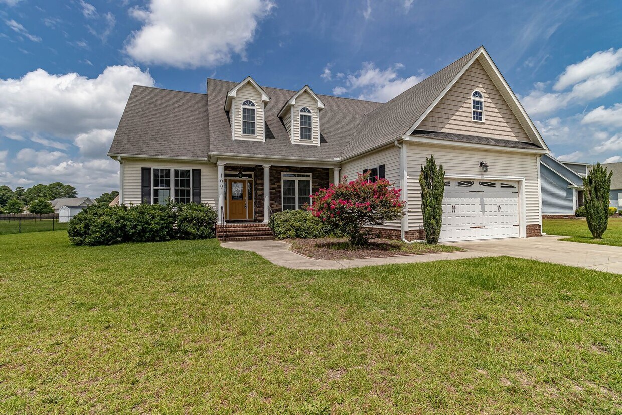 Primary Photo - 109 Willow Pond Dr