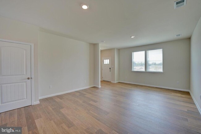 Foto del edificio - 103 Ridgley Blvd