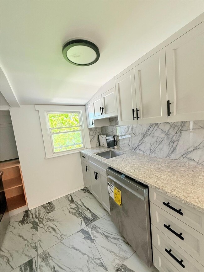 Foto del edificio - 815 Carpenter Pl