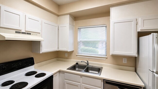 Foto del edificio - 3100 Walnut Bend Ln