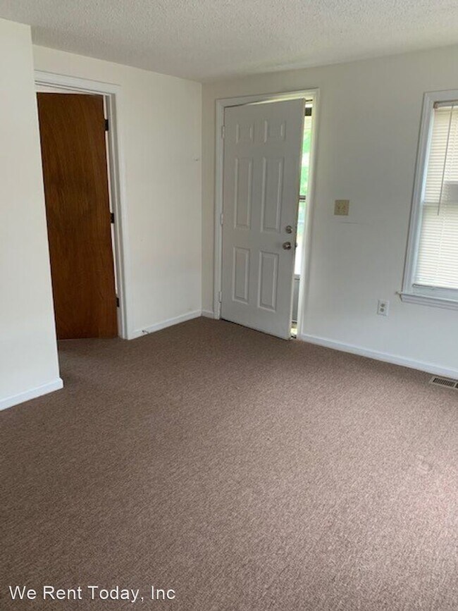 Building Photo - 3 br, 1 bath House - 110 S. Raleigh Street