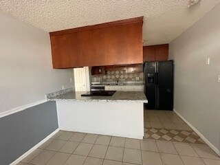 Foto del edificio - 3933 Heatherwoods Dr