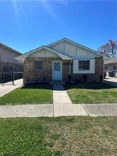 Building Photo - 4704 Park Dr N