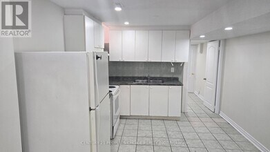 Building Photo - 38 Goreridge Crescent