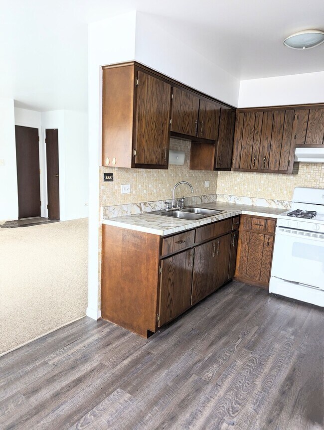Foto del edificio - 6125 W 103rd St