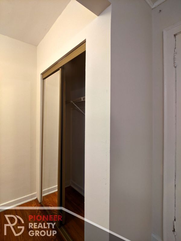 Foto del edificio - 3345 N Marshfield Ave