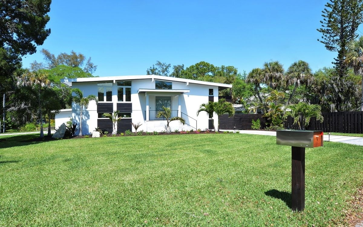 515 Reid St, Siesta Key, FL 34242 House for Rent in Siesta Key, FL