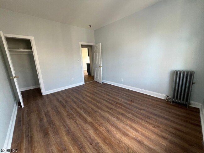 Building Photo - 55 Schley St