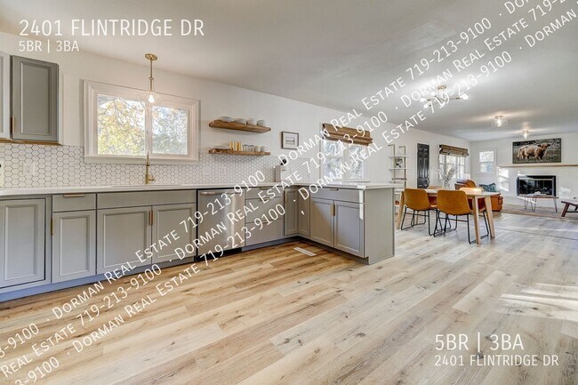 Foto del edificio - 2401 Flintridge Dr