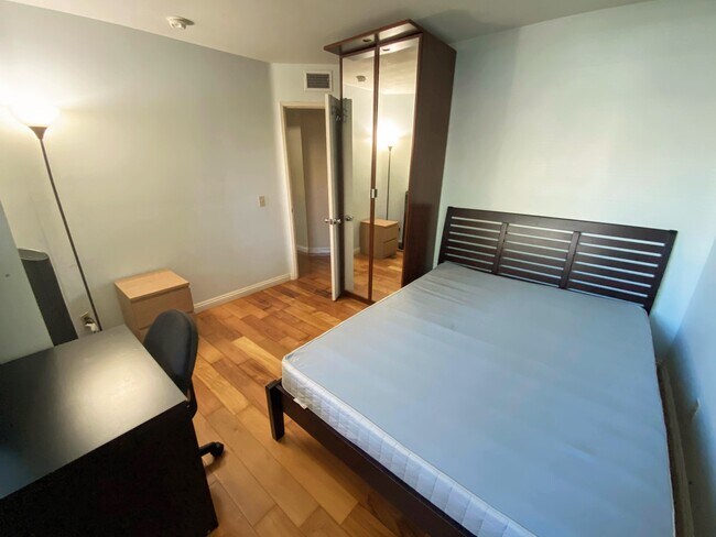 Foto del edificio - 227 Stanford Ct