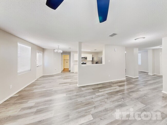 Building Photo - 2925 Paint Brush Pl