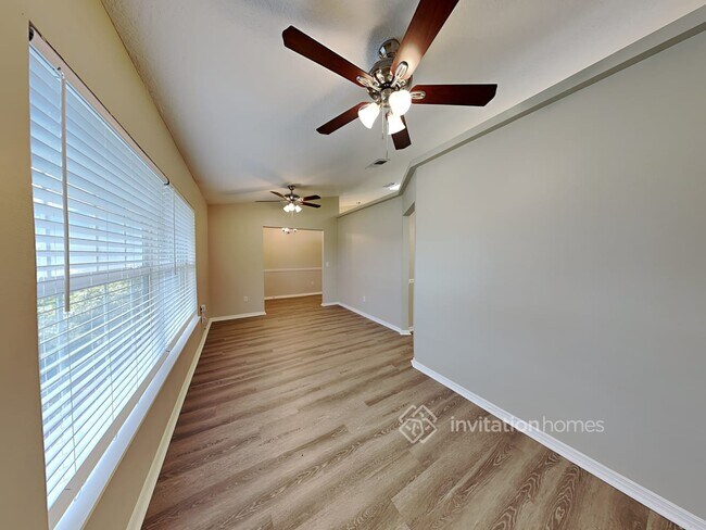 Building Photo - 1107 Sugarberry Trail