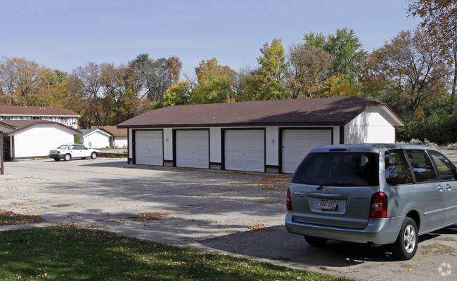 Parking Area - 310-332 Morris St