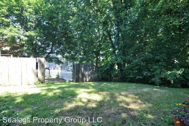 Building Photo - 541 Park Ave