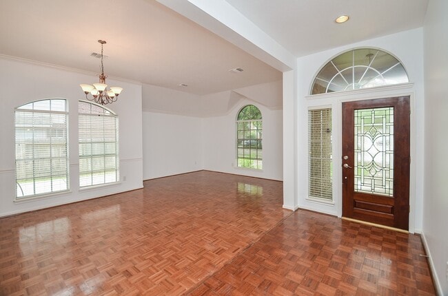 Building Photo - 1631 Berkoff Dr