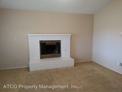 Primary Photo - 913 Orangewood St