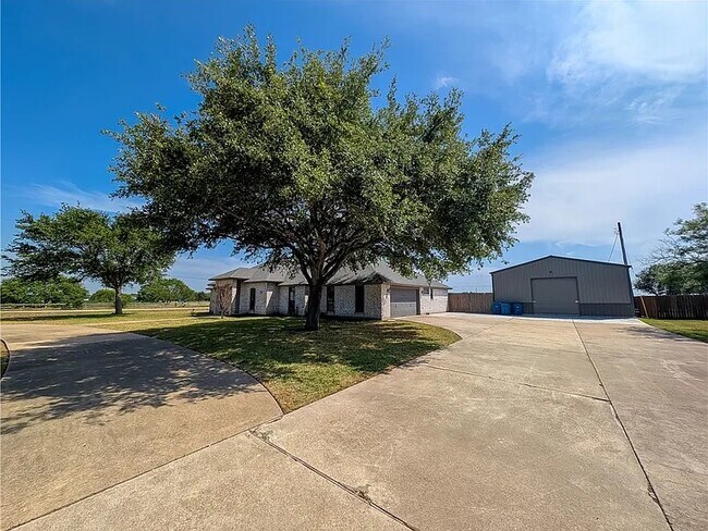Foto del edificio - 100 Lone Oak St