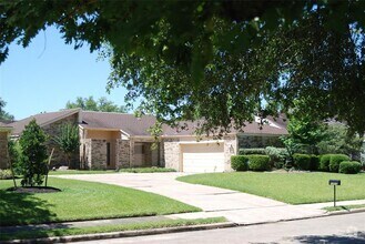 Building Photo - 13819 Starhill Ct
