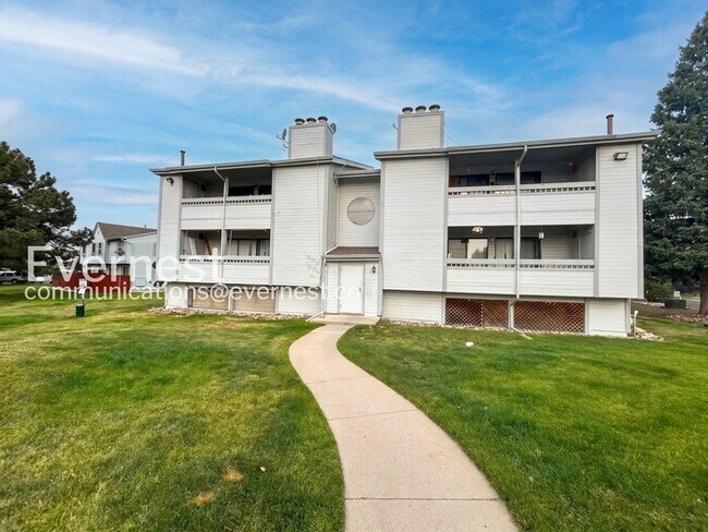 Building Photo - 1210 Firefly Cir