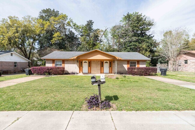 Foto del edificio - 2/1 Duplex in the NW off of Hartsfield Road