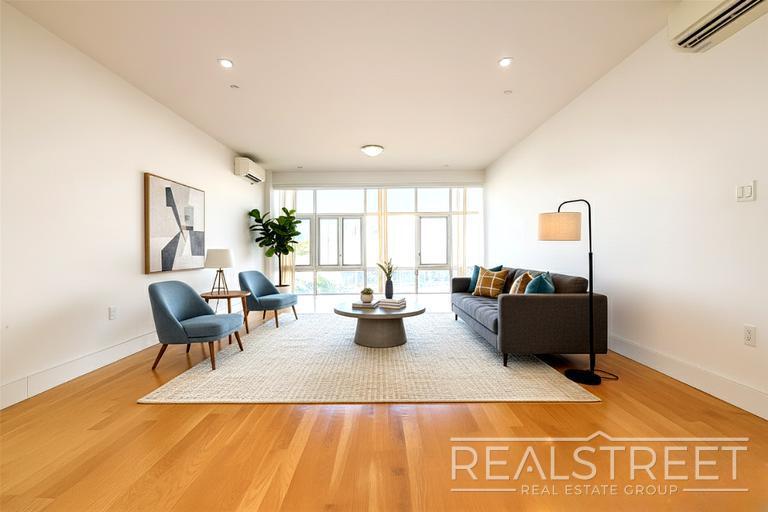 Primary Photo - LUXURY 2 Bed LOFT in Queens!