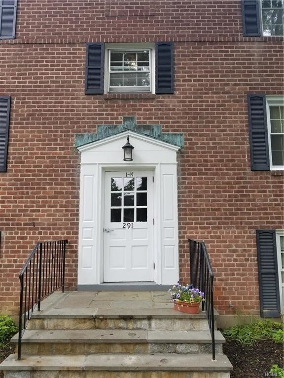 Primary Photo - 291 Manville Rd