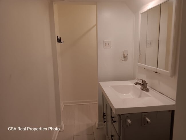 Building Photo - 1606 Bussell Pl