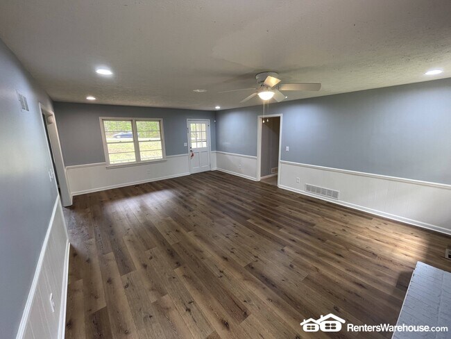 Foto del edificio - 5619 Stewart Mill Rd