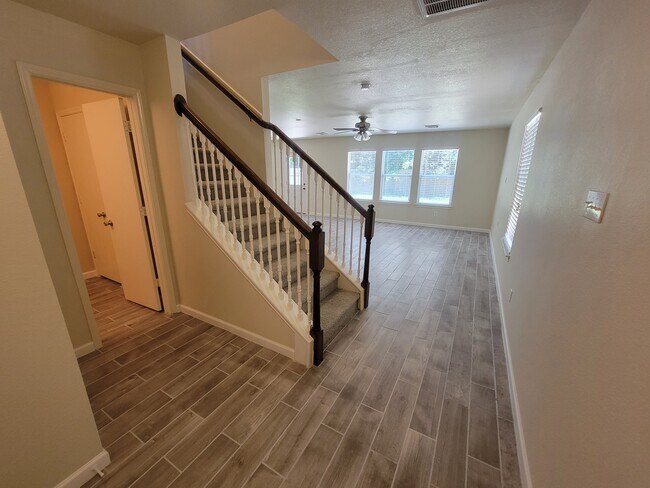 Hallway - 18222 Valebluff Ln