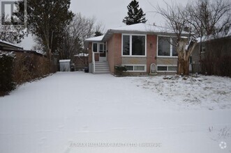 Building Photo - 342 Wenlock Ave