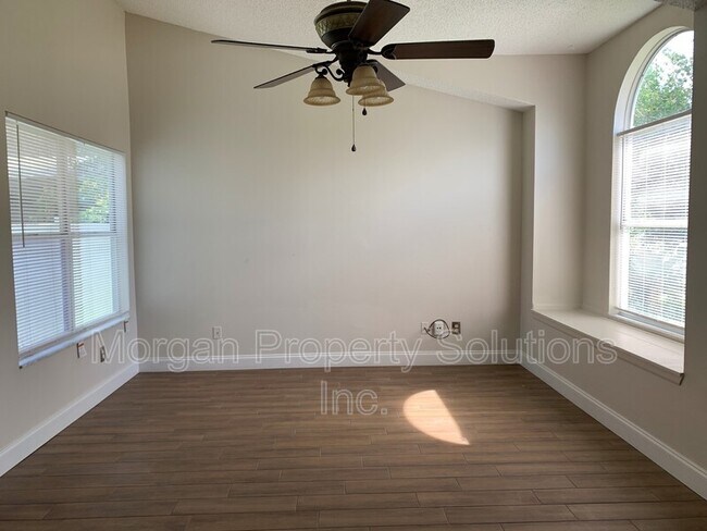 Building Photo - 9981 Triple Crown Cir