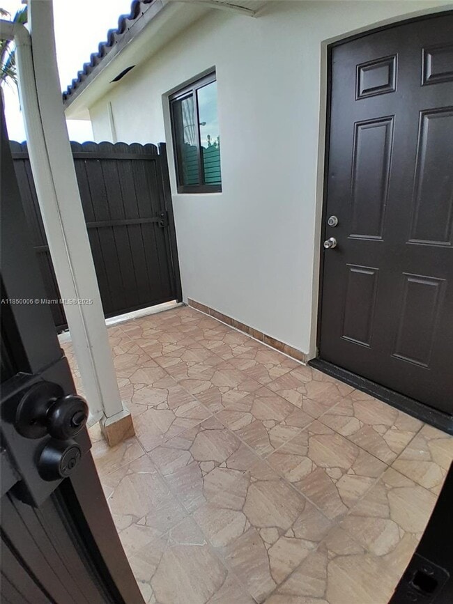 Foto del edificio - 12887 NW 101st Pl
