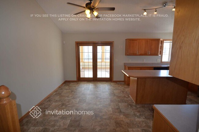 Foto del edificio - 930 118th Ln NE
