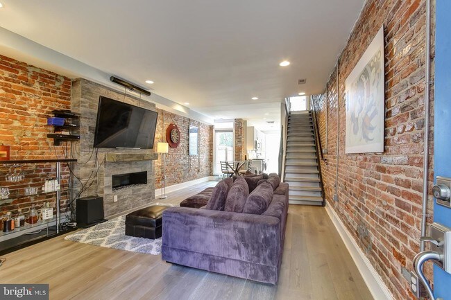 Foto del edificio - 1832 8th St NW