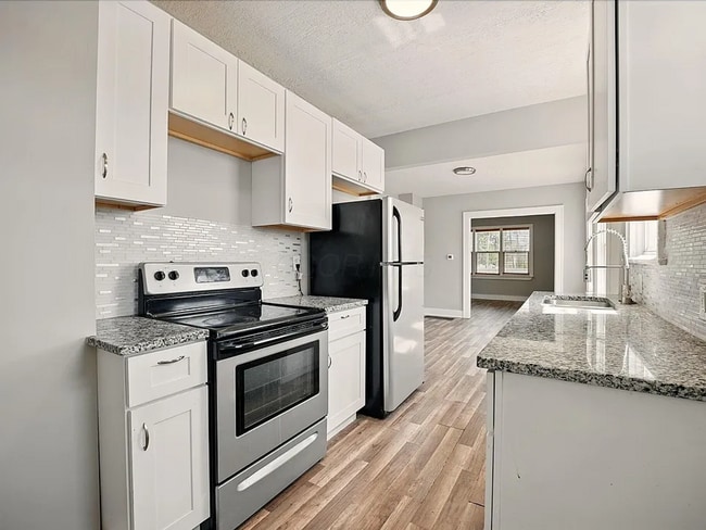 Building Photo - 831-833 Lilley Ave