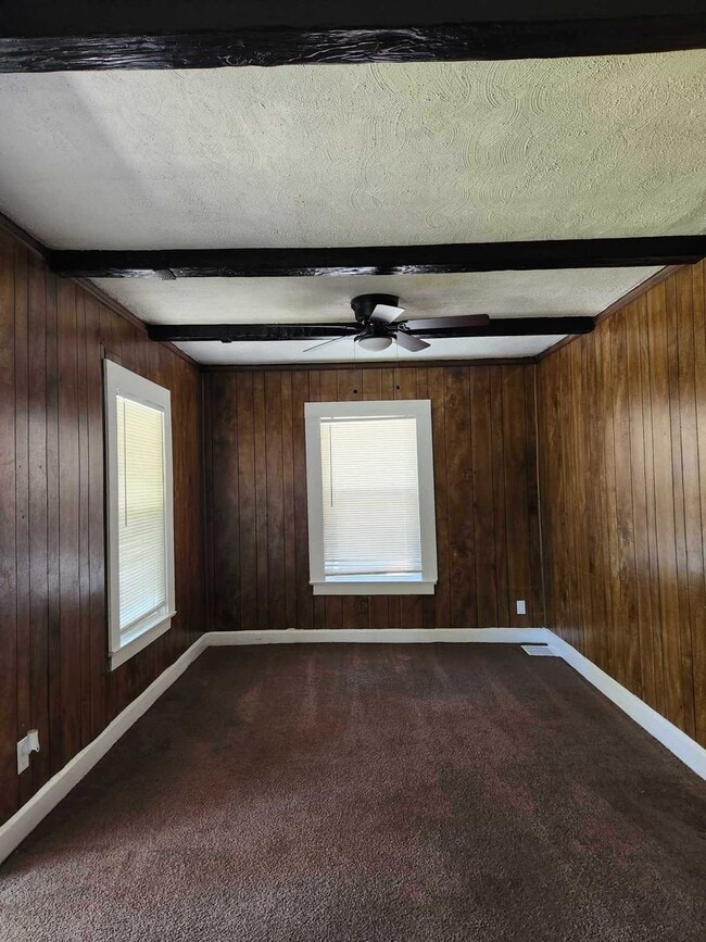 Foto del edificio - A beautiful, newly renovated 2 bed 1 bath!