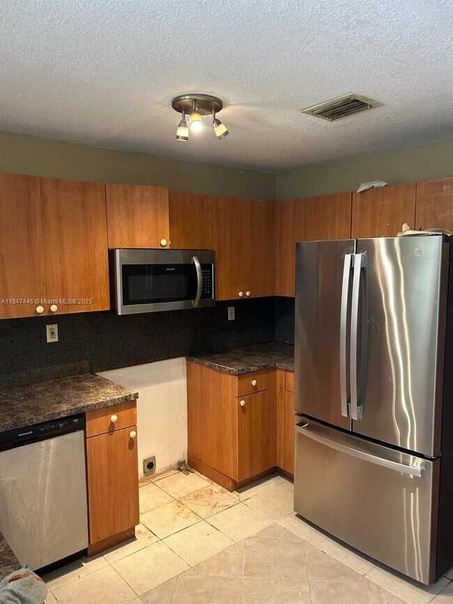 Building Photo - 3138 SW 129th Terrace